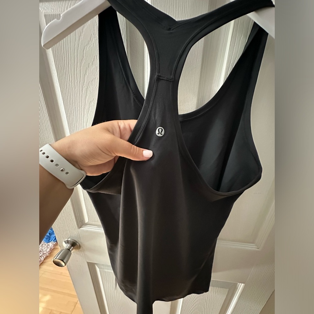 Black lululemon tank top